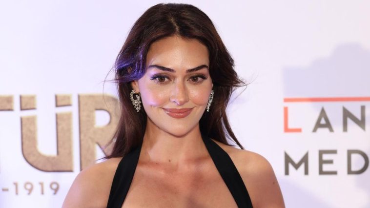 Atatürk 1881 1919 Esra Bilgiç Drops Jaws in Deep Neck Slit Dress at