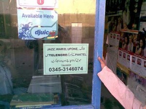 mobile shop 300x225 Telenor Secures 1 Million MNP Customers