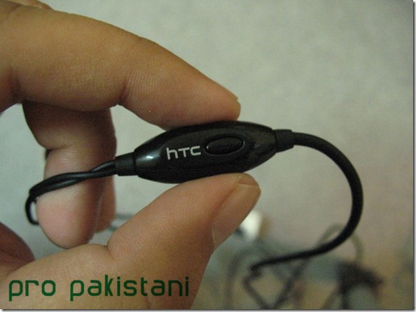 IMG 0892 640x4801 HTC Wildfire Review, Availability and Price
