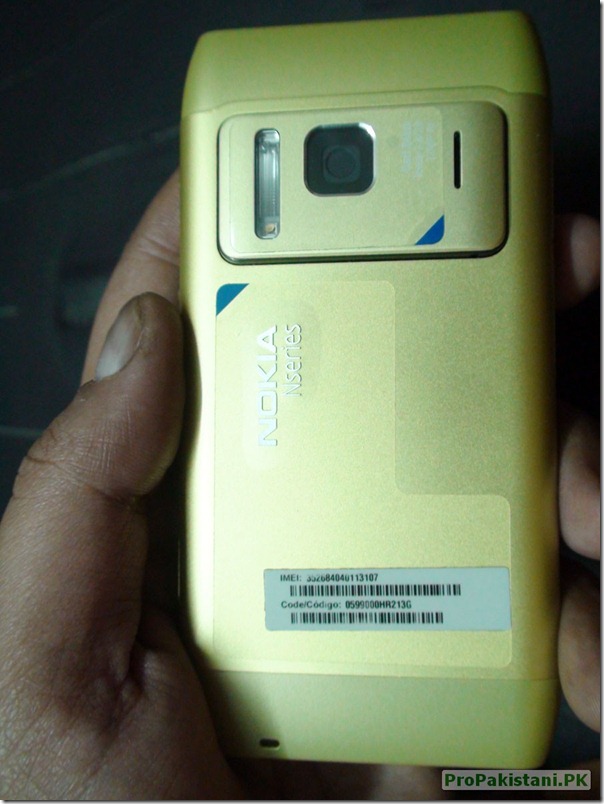 DSC02359 thumb Nokia N8 Unboxing [Pakistan]