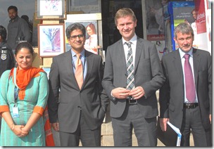 Pic1 thumb Norwegian Minister Visits Easypaisa Outlet