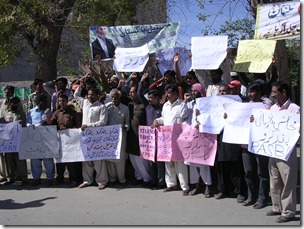 DSCN1456 thumb Protest Against Telenors khamoshi Ka Boycott TVCs