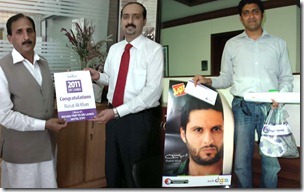 PICTURE thumb Mobilink Sends Cricket Enthusiasts to Colombo