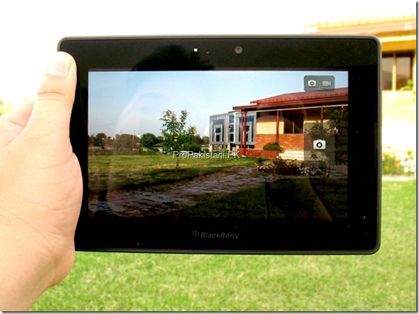 camera 1 thumb Blackberry Playbook [Review]