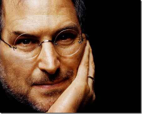 steve jobs thumb Steve Jobs passes the Apple to Cook