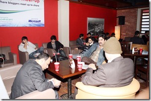 IMG 1084 thumb ProPakistani & Microsoft Organized Bloggers Meet up