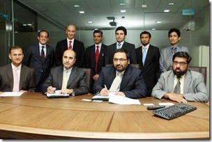 IMG 2592 thumb National Bank Signs Agreement with Microsoft
