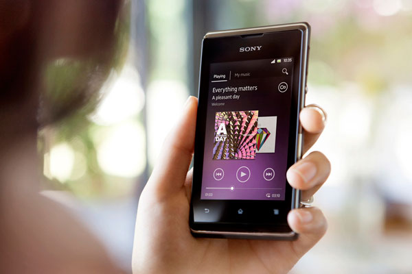 sony xperia e android phone 0 Sony Releases the Dual Sim Budget Phones, the Xperia E and E Dual
