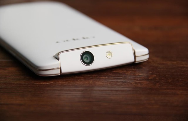 oppo n1 mini 1 OPPO N1 Mini with Rotating Camera Design Launched in Pakistan