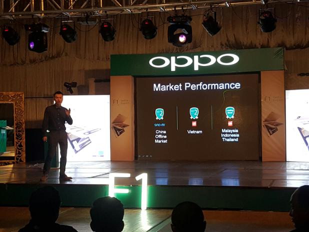 oppo-showcases-the-oppo-f1-in-lahore