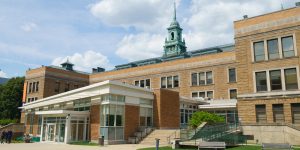 Simmons Distinguished Scholar Award at Simmons University