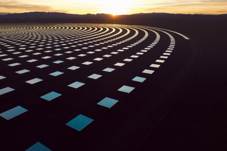 How To Maintain Solar Panels