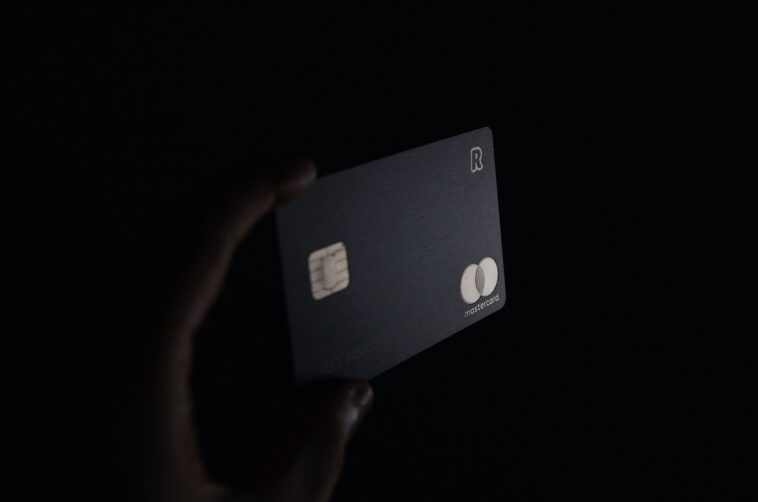How to Use Credit Cards to Save Your Money
