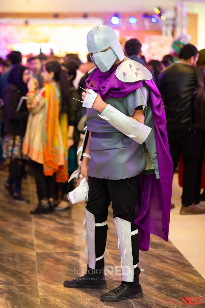 Cosplayer dressed as game character