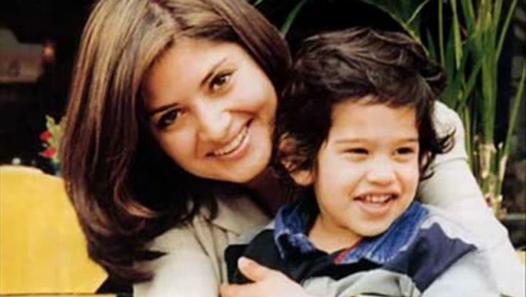 nazia with child