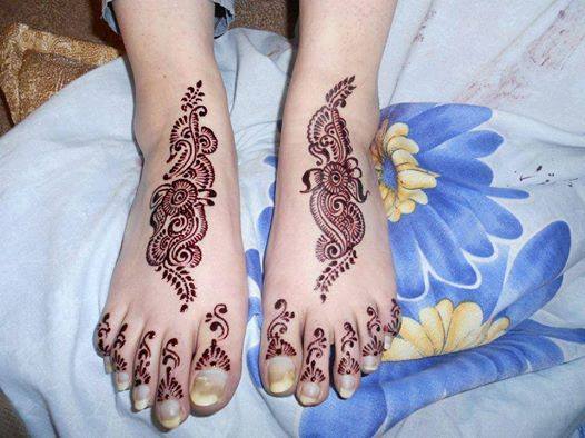 Feet Mehndi design, mango leaves motif