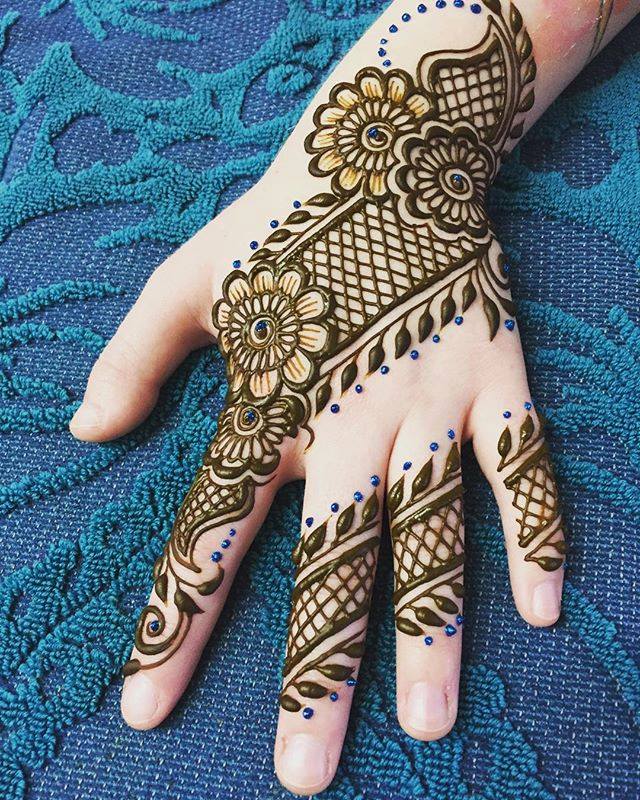 colorful henna art