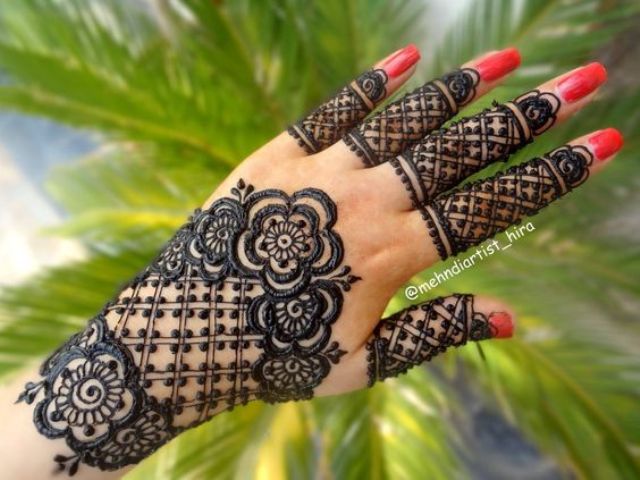 Bridal black henna art