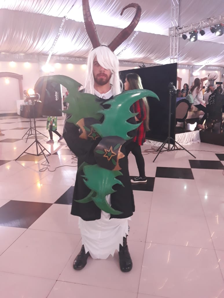 Earth Demon cosplayer at ICon 2019