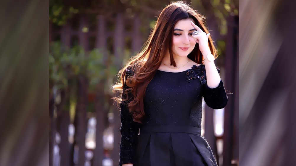 Gul Panra Releases New Song 'Intezar' On Social Media - Lens