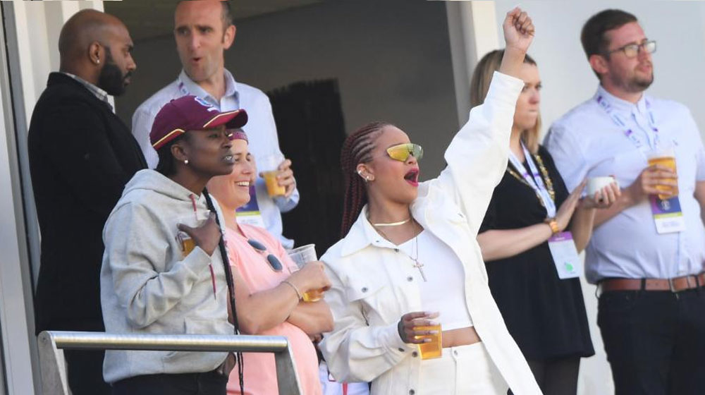 US Singer Rihanna Gets Cricket World Cup Fever And Yes You Read This ...