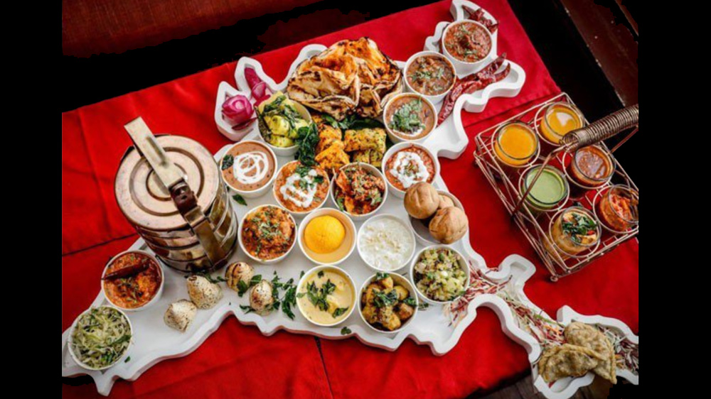 indian-restaurant-platter-depicting-kashmir
