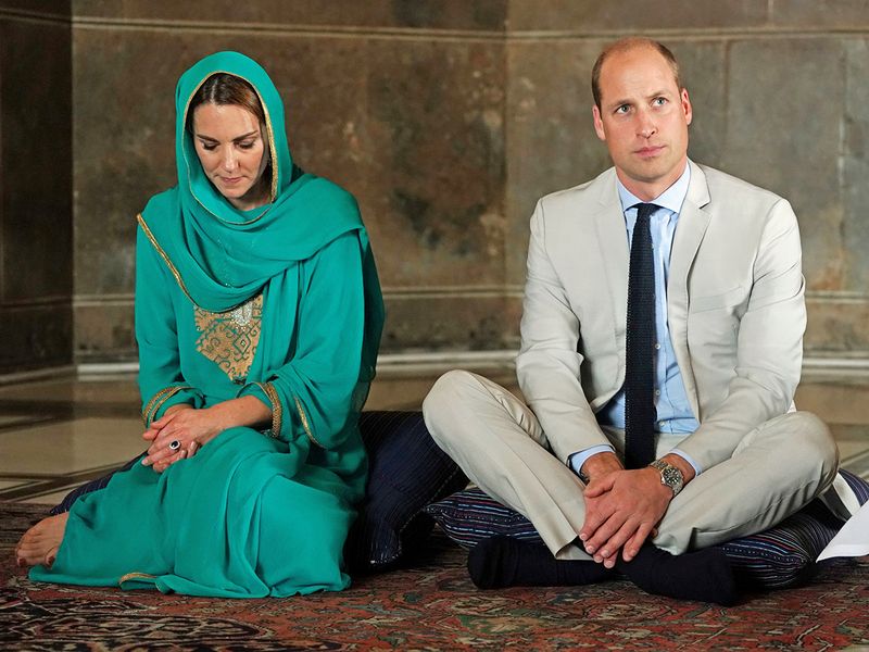 kate middleton and prince william in badshahi mosque