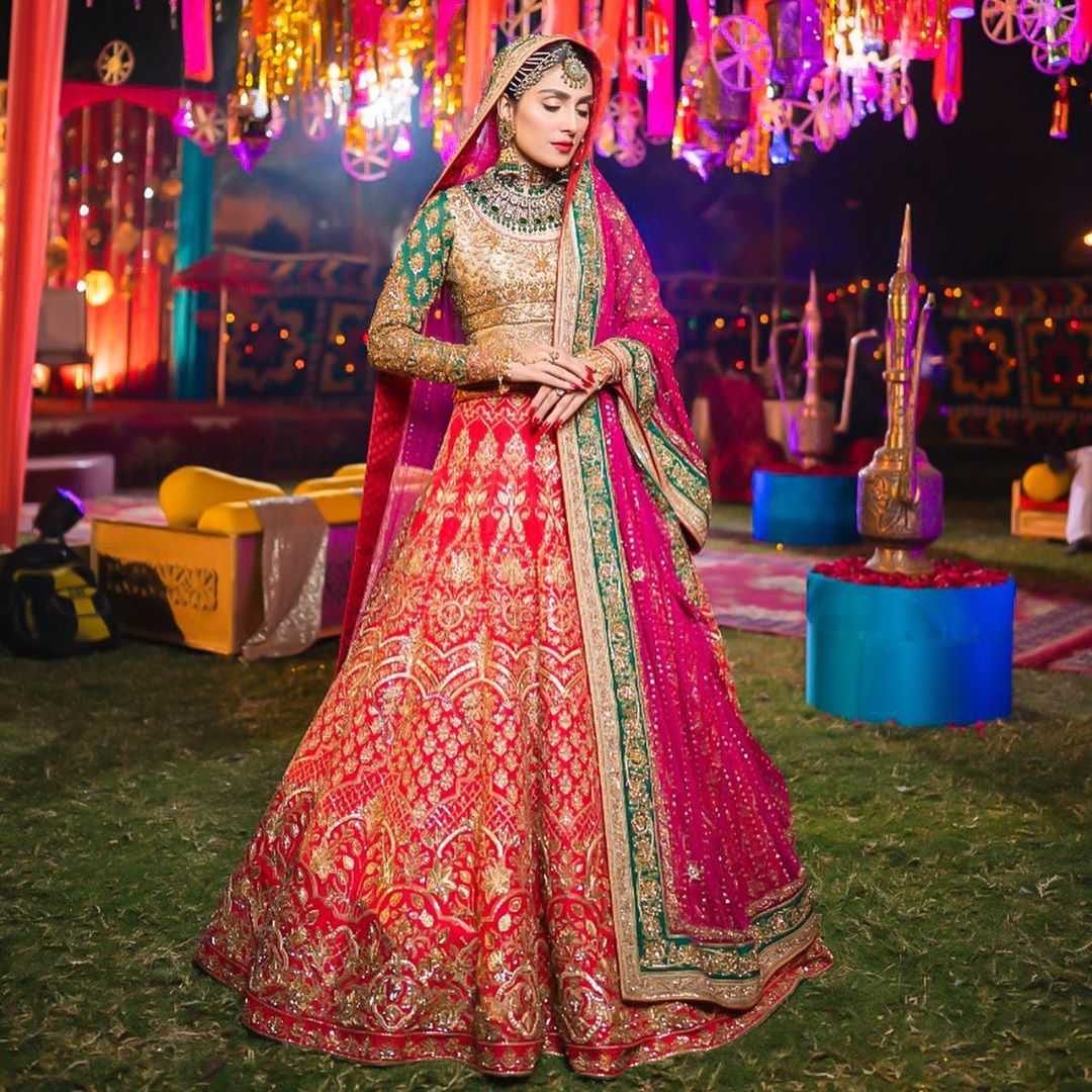 Ayeza Khan Looks Glamorous In Mehar Posh Pictures Lens