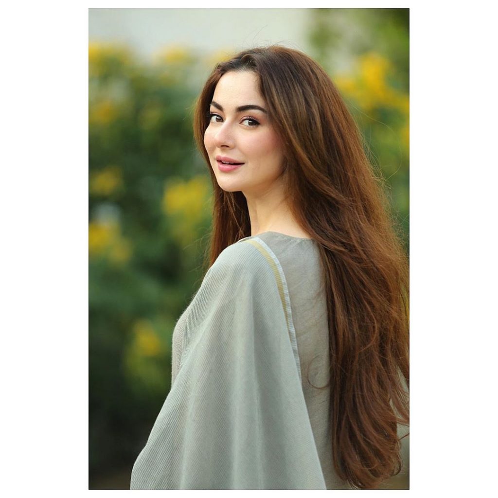 Hania Amir Looks Out Of This World In Desi Attire [pictures] Lens