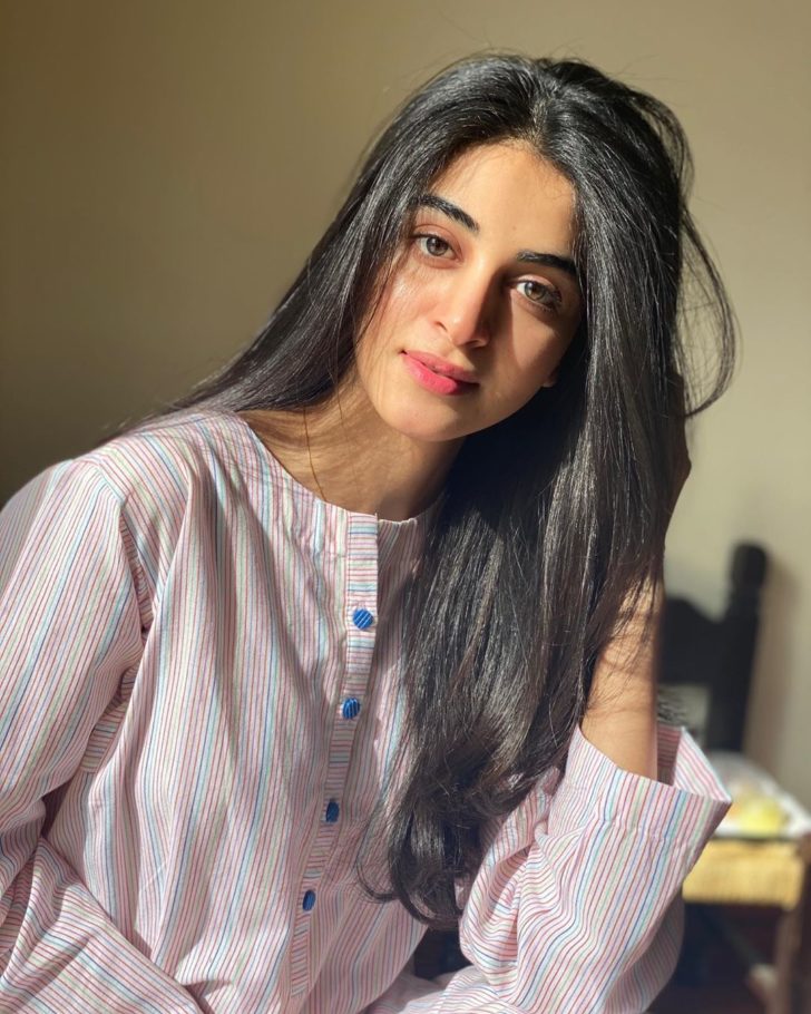 Anmol Baloch Proves She's The Epitome of Beauty [Pictures] - Lens