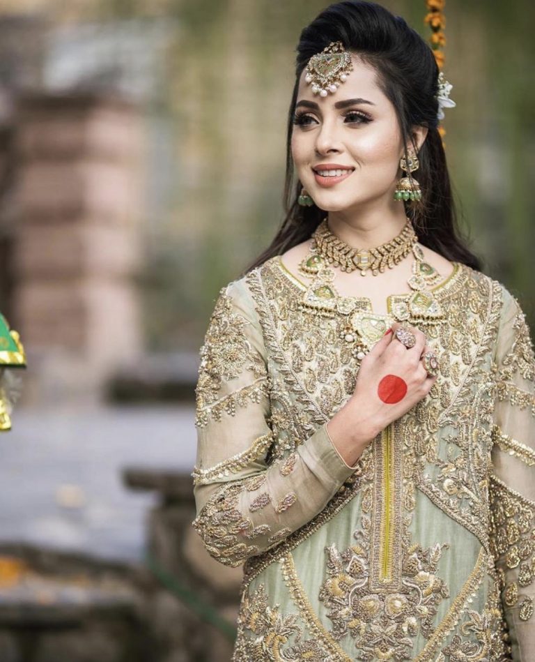 Nimra Khan Looks Amazing in Recent Bridal Photoshoot [Pictures] - Lens