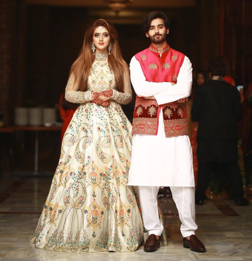 Tiktok Sisters Jannat Mirza And Alishba Anjum Steal The Spotlight At A Wedding Pictures Lens 