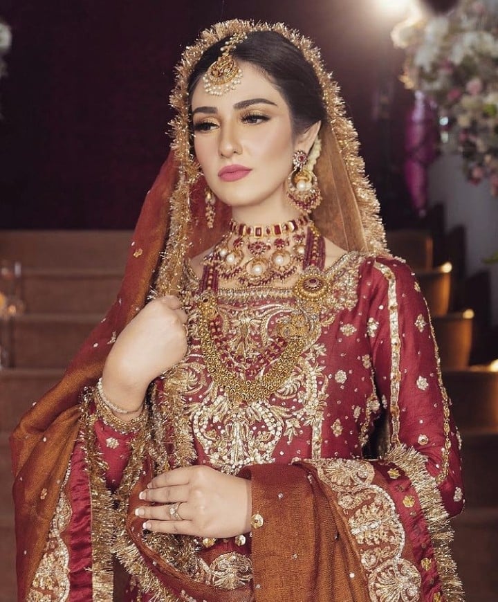 Sarah Khan Brings The Perfect Winter Wedding Look [Pictures] - Lens