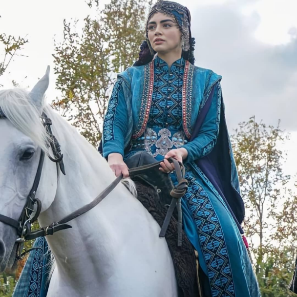 This Is How Bala Hatun From Kurulu Osman Looks Like In Real Life this-is-how-bala-hatun-from-kurulu-osman-looks-like-in-real-life