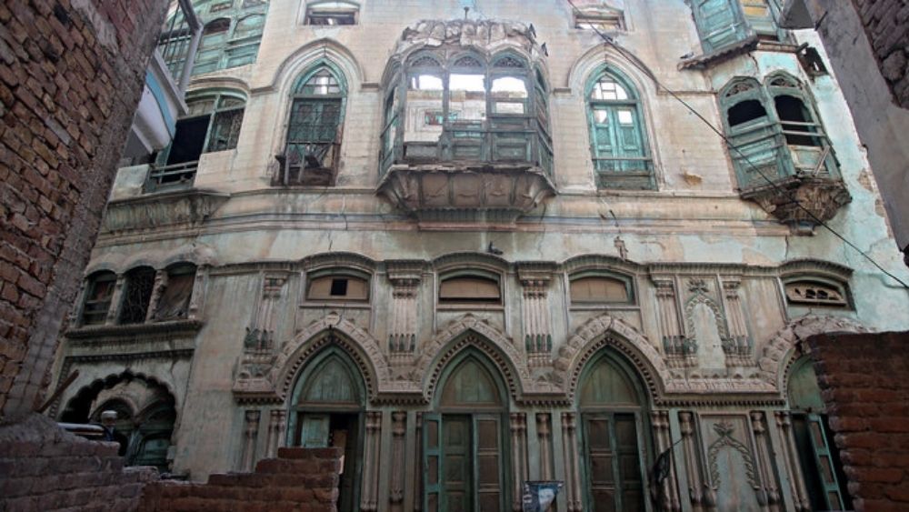ancestral homes bollywood