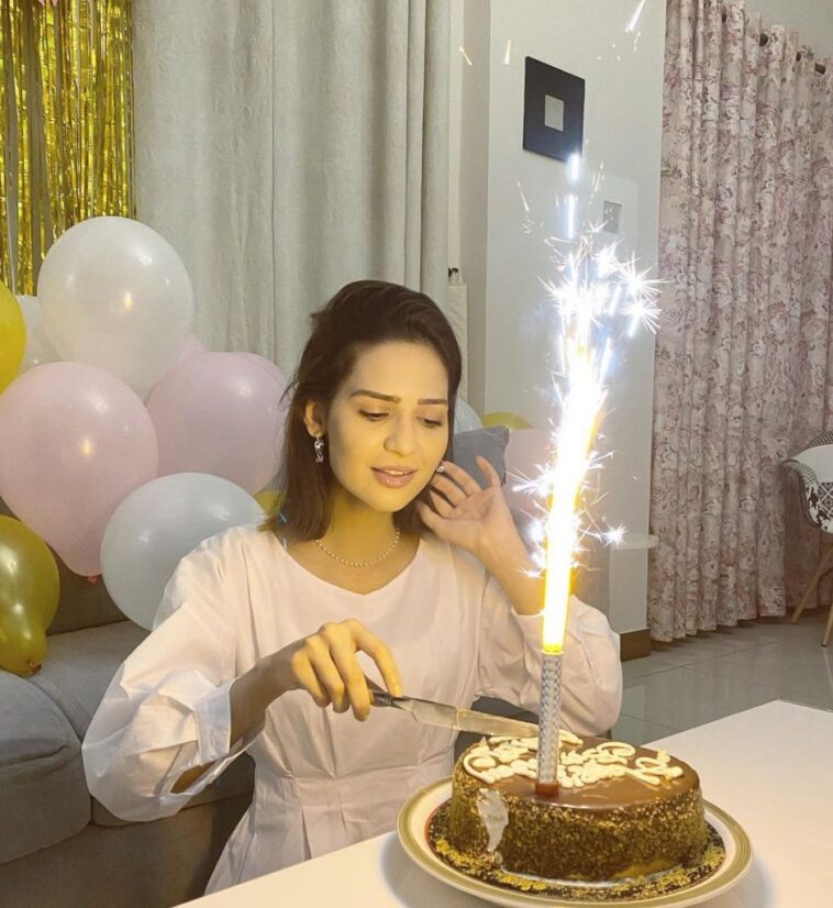 Vj Turned Actress Madiha Imam Celebrates 30th Birthday At Home - Lens