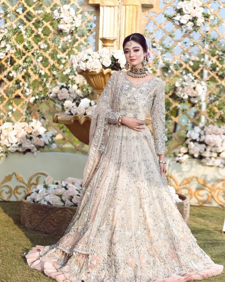 Noor Zafar Khan Looks Dreamy In a New Bridal Shoot [Pictures] - Lens