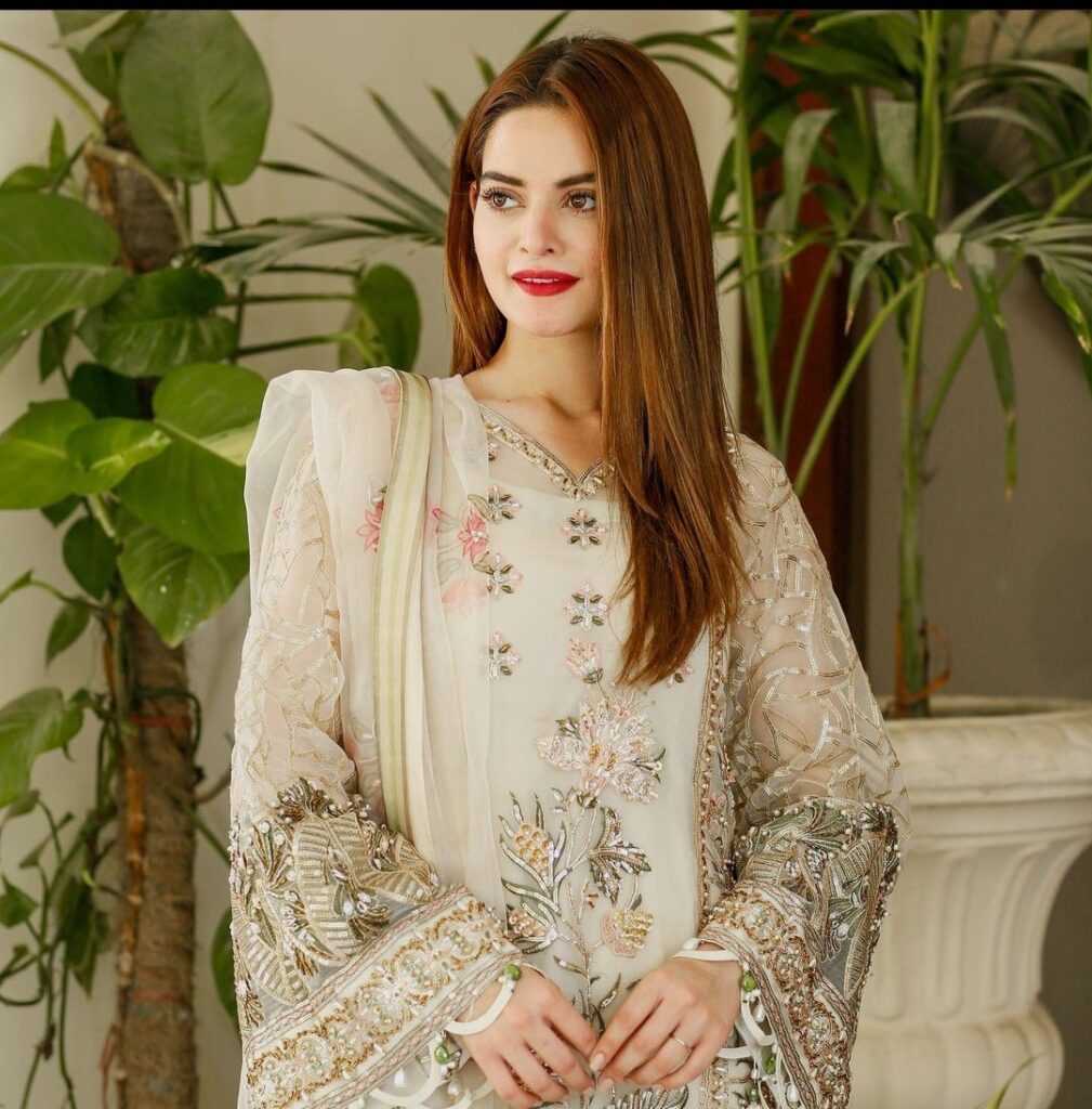 Minal Khan Shows Us How To Have A Perfect Eid Look [Pictures] - Lens