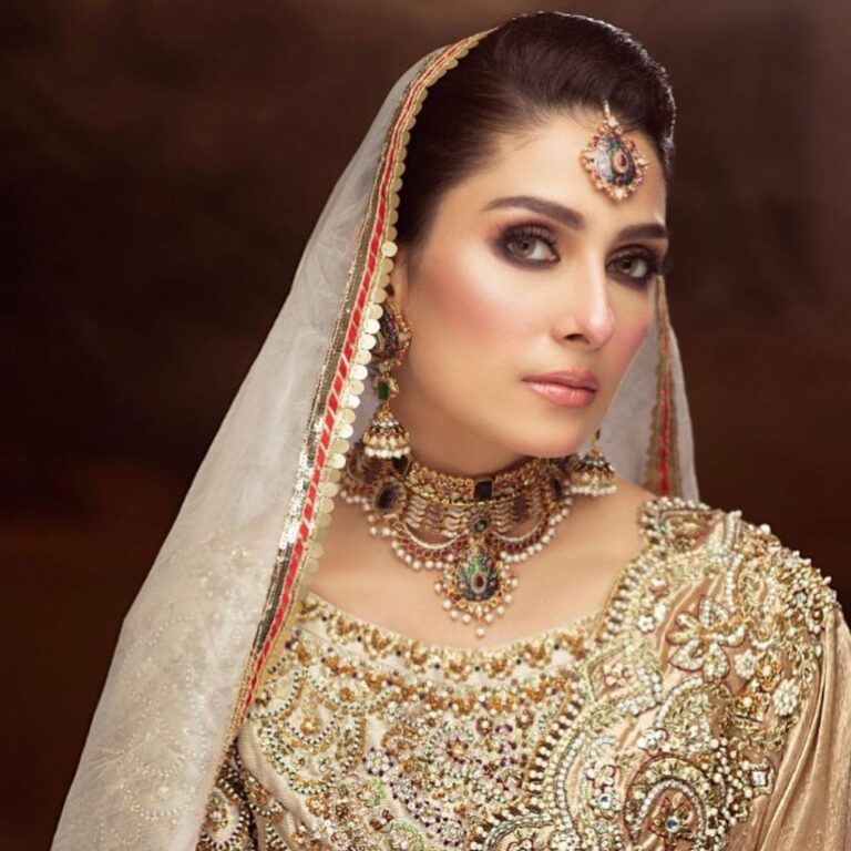 Ayeza Khan Is A Vision In A Deep Red Traditional Bridal Dress Lens 4039