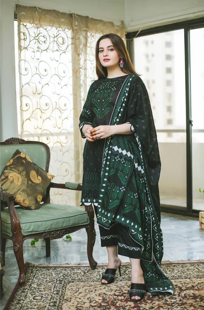 aiman khan lawn dress design