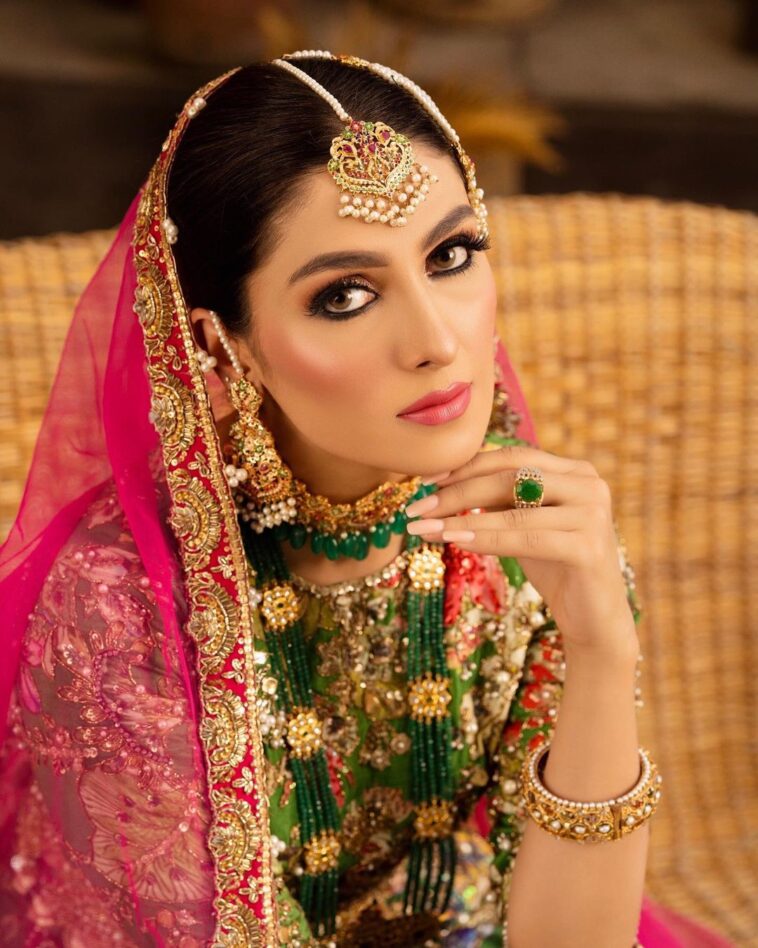 Ayeza Khan Looks Ravishing In Deep Red Bridal Attire - Lens