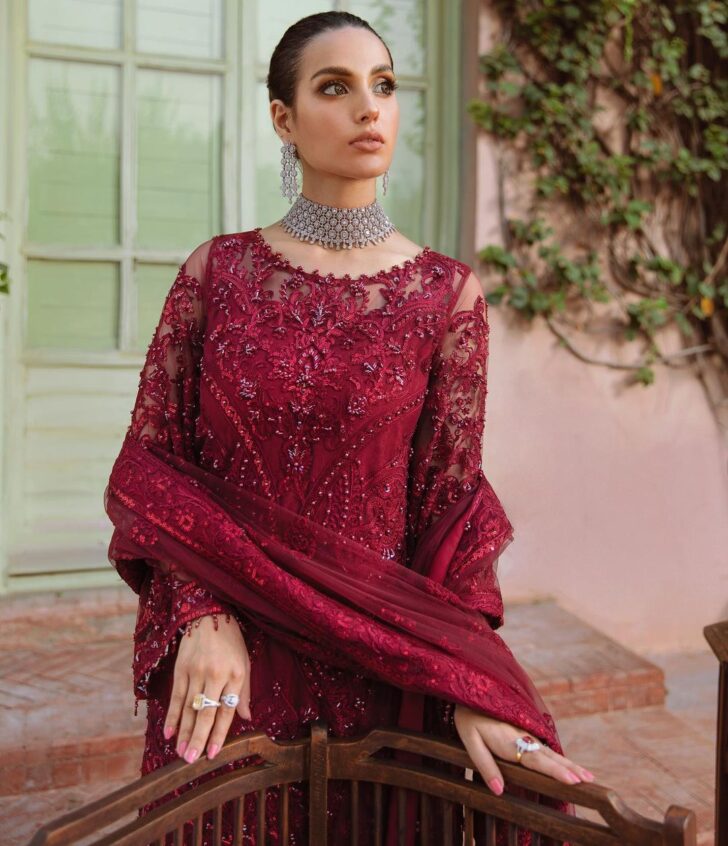 Iqra Aziz Twirls With Grace In Traditional Peshwas [Pictures] - Lens