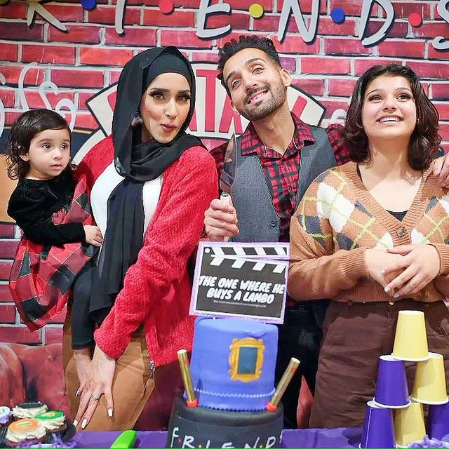 Sham Idrees Celebrates Birthday In a 'FRIENDS' Themed Party - Lens