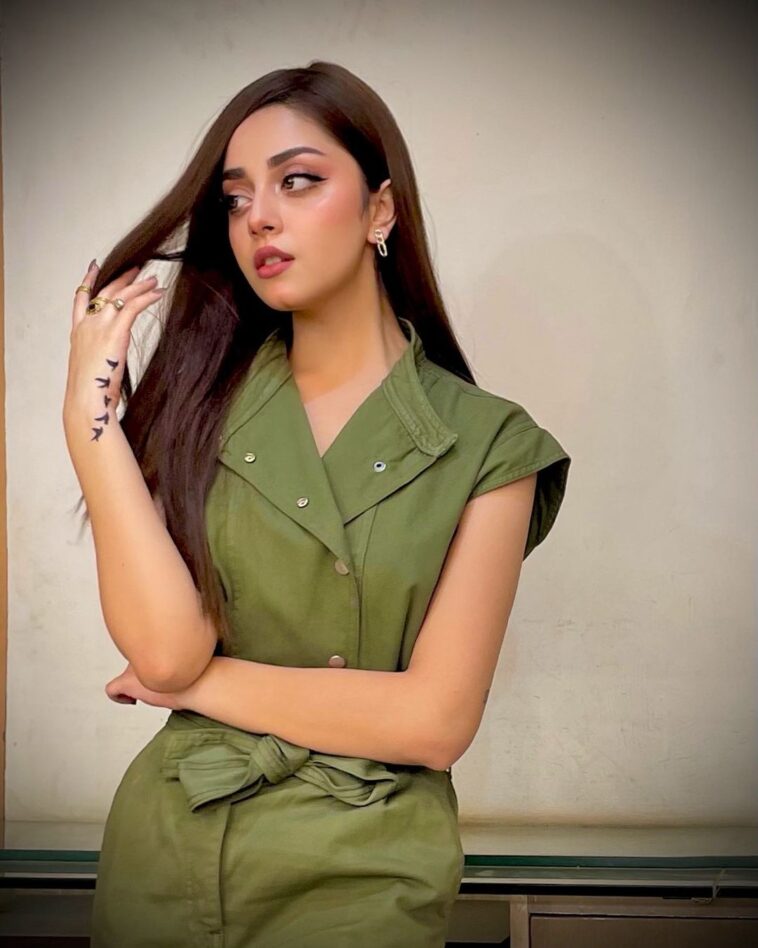 Alizeh Shah Slays In Chic Green Outfit Pictures Lens