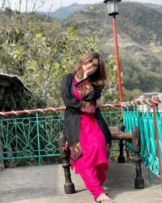 Hiba Bukhari Travels Up North In Style [Pictures] - Lens