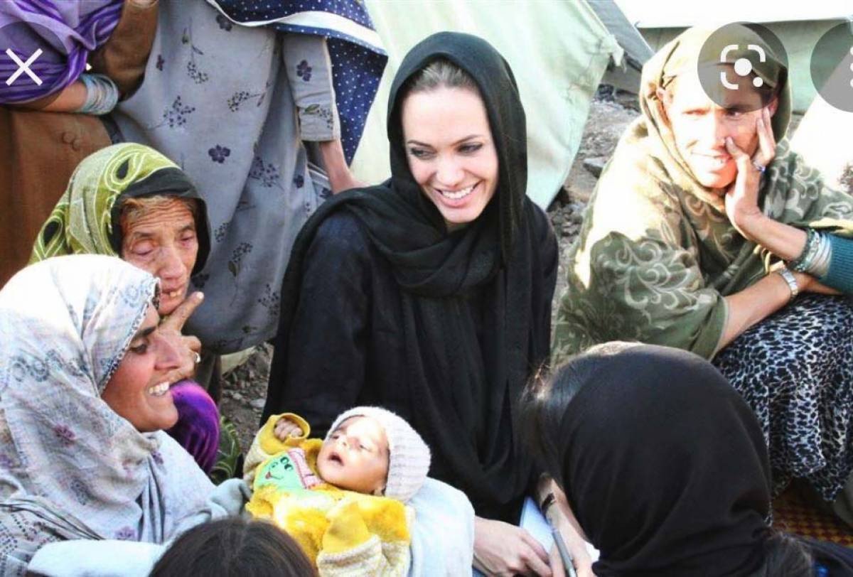 angelina jolie visit to pakistan report