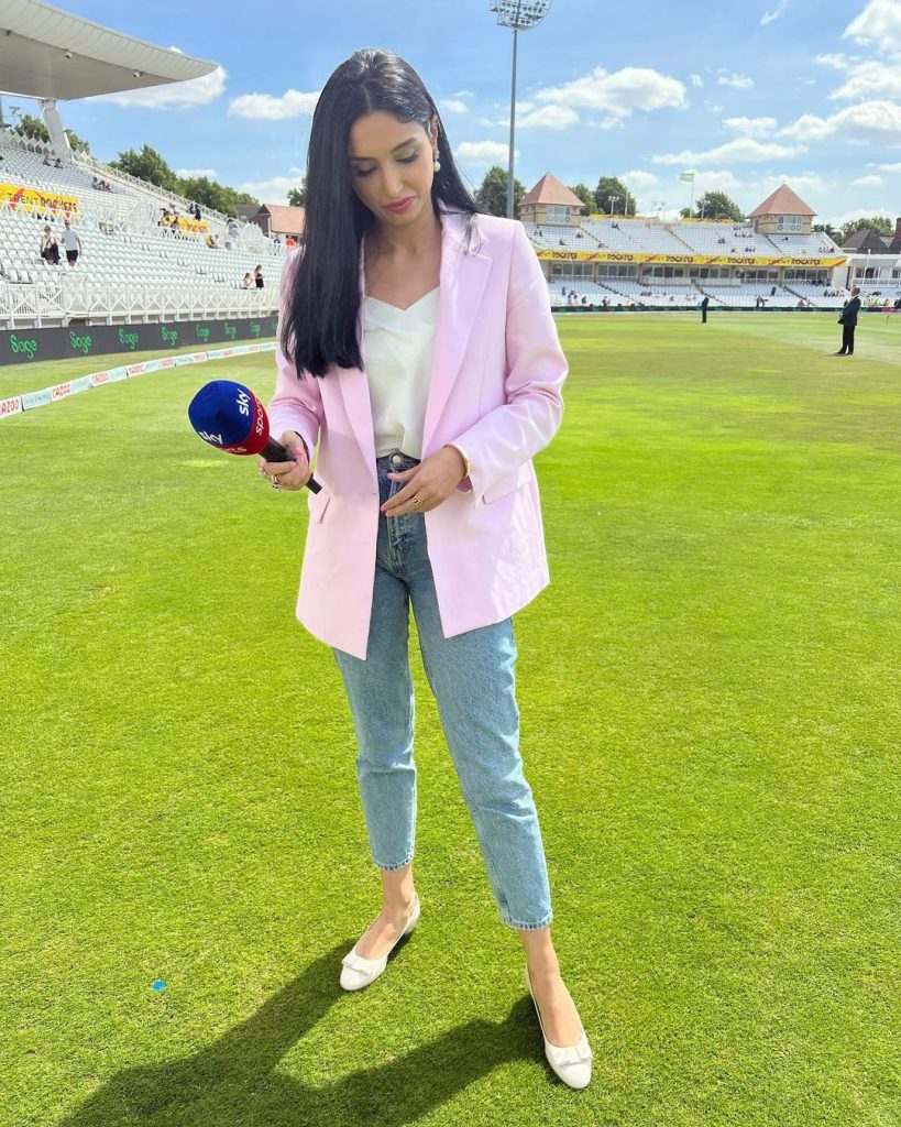 Cricketing Fashion Zainab Abbas Turns Heads On The Field Images Lens 6596