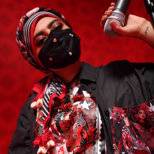 Pakistan S First Female And Veiled Rapper Eva B Makes It To Times Square Lens