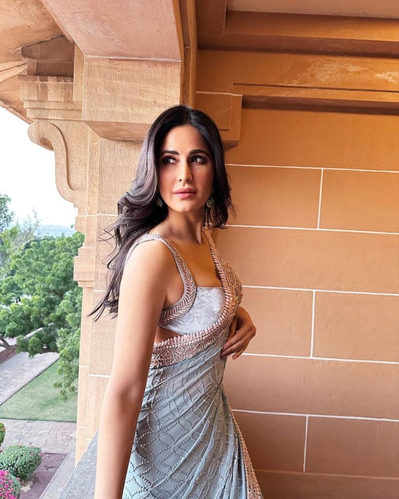 check-out-katrina-kaif-s-sexy-rendition-of-mera-dil-yeh-pukaray-aaja