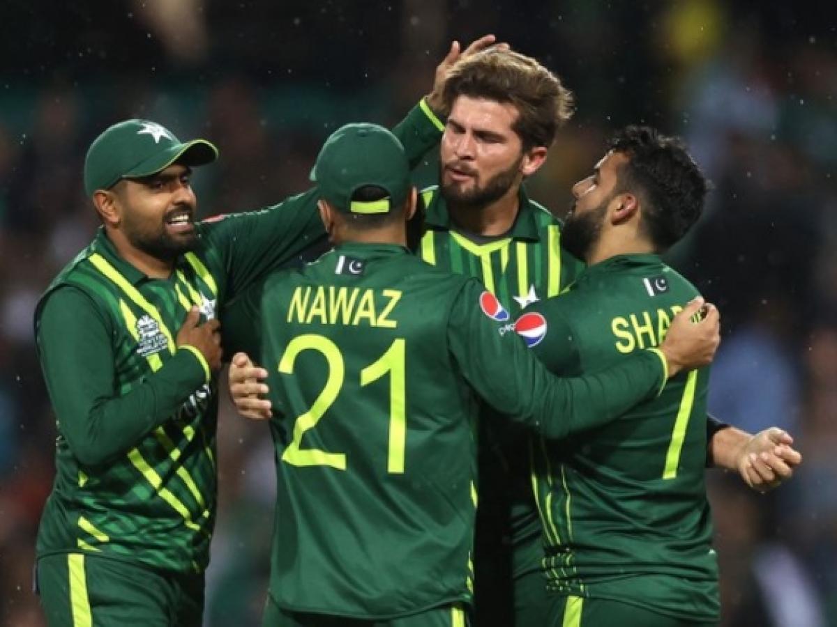 Celebrities and Cricketers Over the Moon as Pakistan Defies Odds to ...